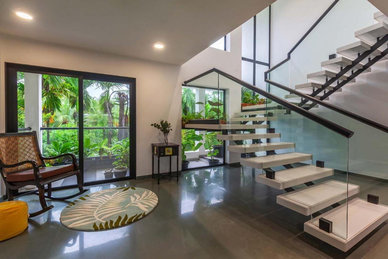 Villa Sereno By Stayvista - An Elegant And Entertaining Retreat Featuring A Swimming Pool, Outdoor Jacuzzi, Modern Interiors, And A Snooker Table Alībāg Exterior photo