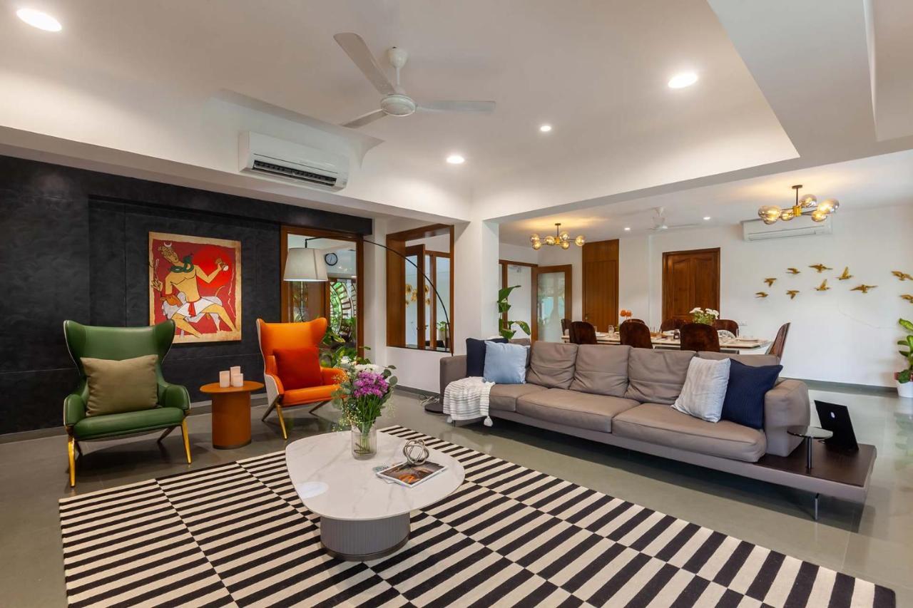 Villa Sereno By Stayvista - An Elegant And Entertaining Retreat Featuring A Swimming Pool, Outdoor Jacuzzi, Modern Interiors, And A Snooker Table Alībāg Exterior photo