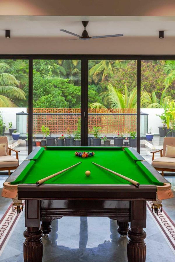 Villa Sereno By Stayvista - An Elegant And Entertaining Retreat Featuring A Swimming Pool, Outdoor Jacuzzi, Modern Interiors, And A Snooker Table Alībāg Exterior photo